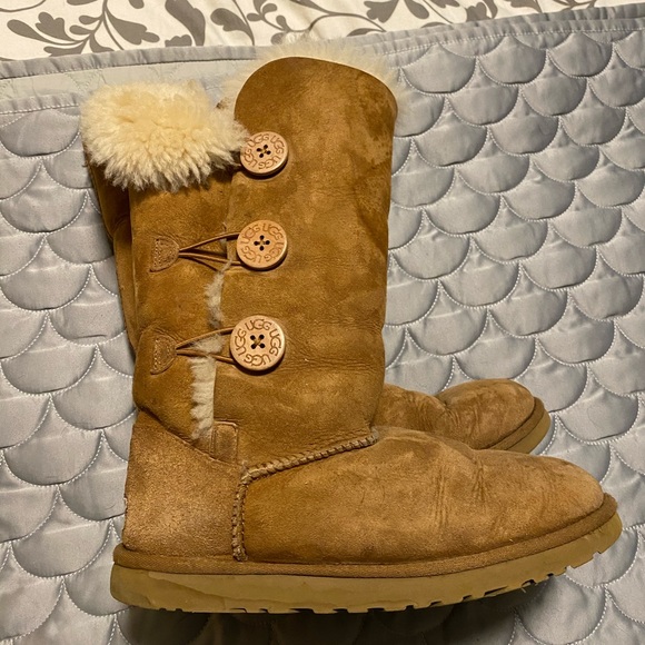 Ugh Bailey Button Triplet boot - Picture 1 of 10